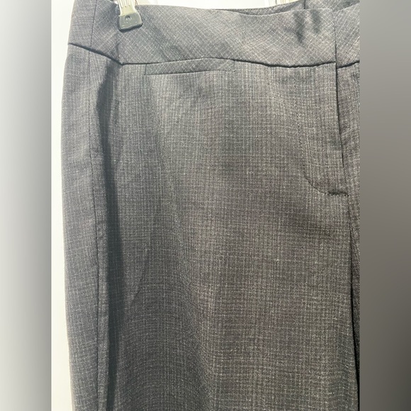 Like new black print slacks size 2 - Picture 3 of 4